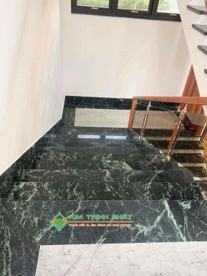 Đá Marble Xanh Tia Chớp (Xanh Mạng Nhện) ốp cầu thang