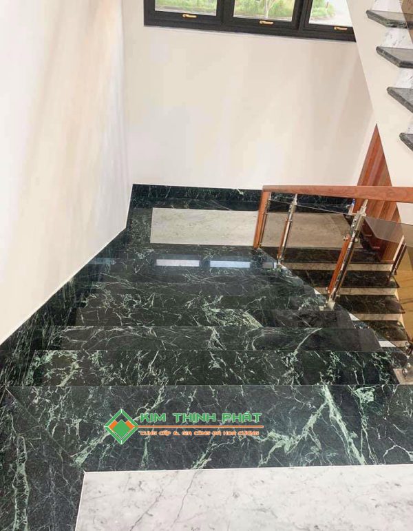 Đá Marble Xanh Tia Chớp (Xanh Mạng Nhện) ốp cầu thang