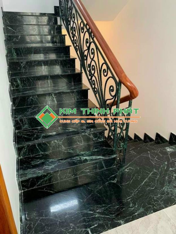 Đá Marble Xanh Tia Chớp (Xanh Mạng Nhện) ốp cầu thang