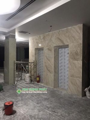 Đá Marble Kem Hoàng Gia (Daina Beige) ốp mặt tiền thang máy