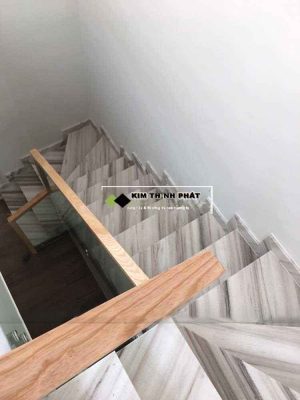 Cầu Thang Đá Vân Gỗ Thủy Tinh