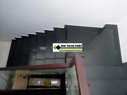 chuyên bán đá đen campuchia , thi công ốp lát cầu thang, ốp mặt tiền, làm bàn bếp, lát nền nhà bằng đá đen campuchia trên toàn quốc