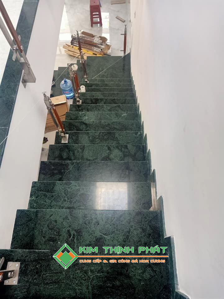 Đá Marble Xanh Napoli ốp bậc cầu thang