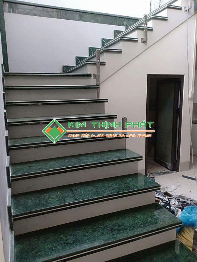 Đá Marble Xanh Napoli ốp bậc cầu thang