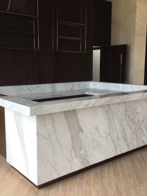 đá marble tự nhiên ốp quầy bar, bàn đảo